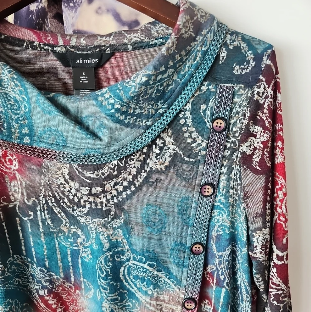 ALI MILES Women's Cowl Neck Soft Rayon Blend Paisley Design‎ Stitch Trim Top S - Picture 3 of 7